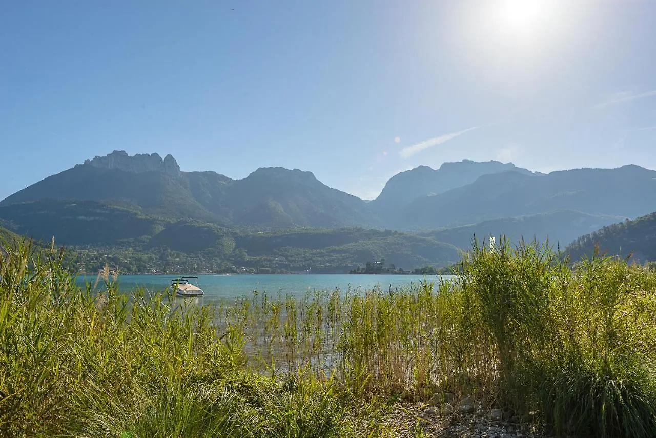 Loft Evasion, Private Beach And Pontoon-Terrasse Xxl- Lla Selections By Location Lac Annecy Duingt 0*,  Fransa